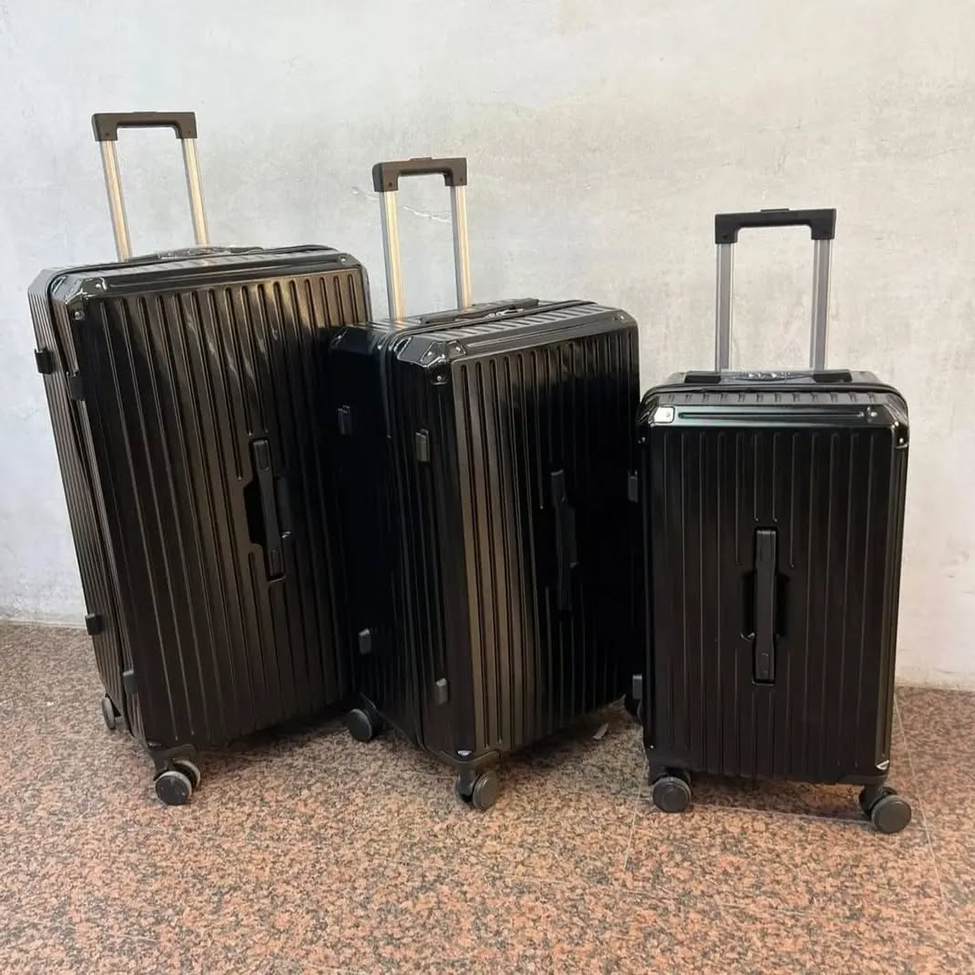 Model 24 travel bag set 