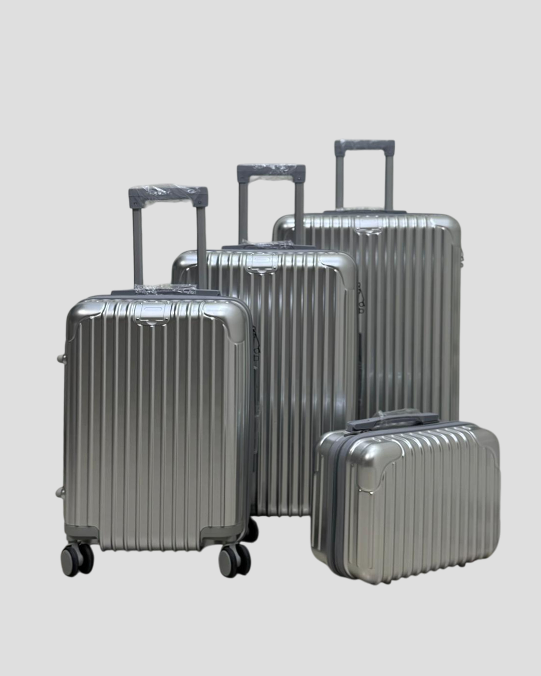 شنط 4 قطع دبل سحاب شبيه الالمونيوم